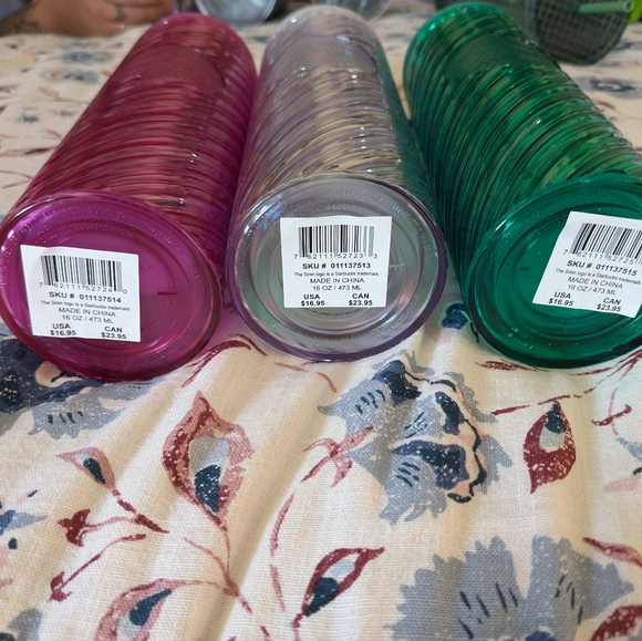 Starbucks tumblers - Picture 3 of 3